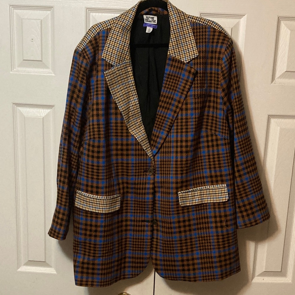 Brown and Blue Plaid Women's Blazer - Picture 4 of 4